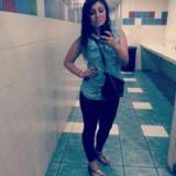 'Evelyn Fernanda' 'Evelyn Fernanda'